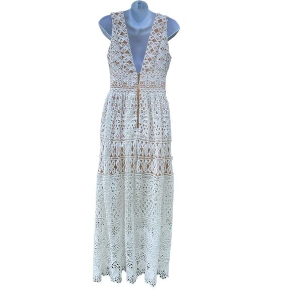 NWT IVIVI In Lace of Emergency Midi white lace Dress - Picture 5 of 6